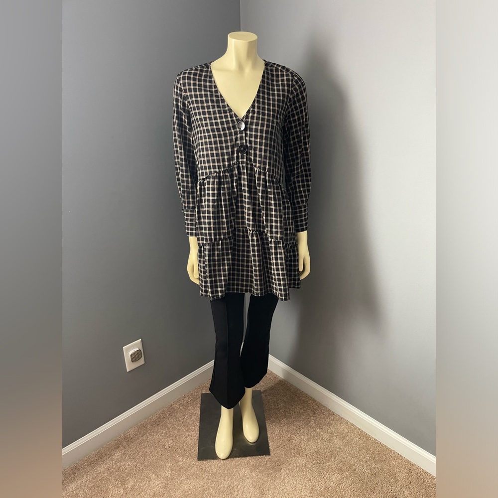Zara basic size S plaid ruffle dress.